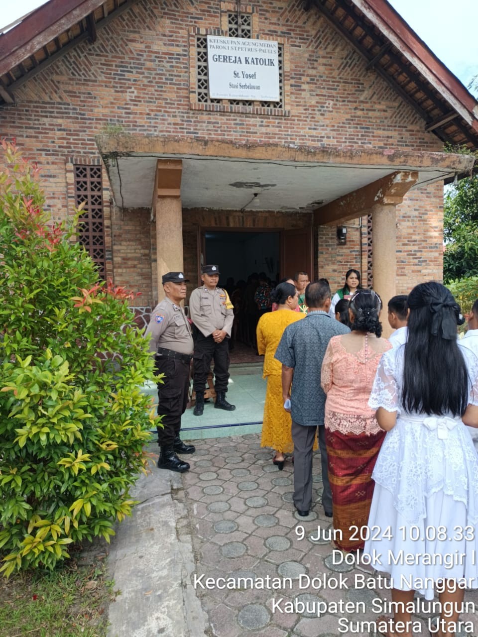 Polsek Serbalawan Gelar Minggu Kasih dan Monitoring Ibadah di Gereja Katolik Serbalawan