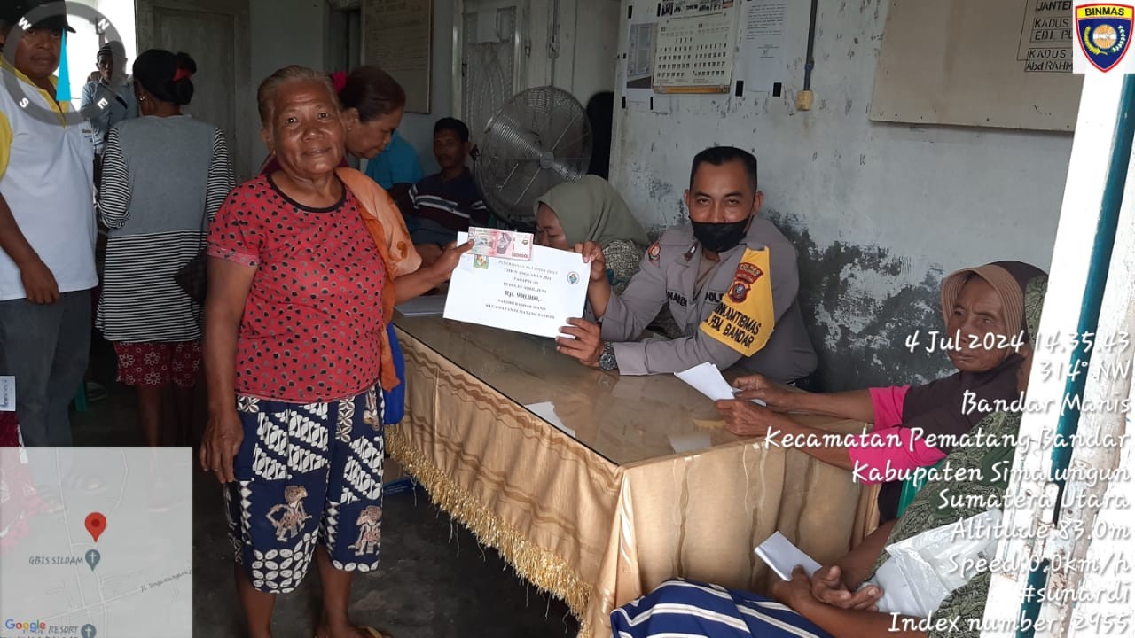 Pembagian BLT ADD di Nagori Bandar Manis Berjalan Lancar di Tengah Pengawasan Polsek Perdagangan