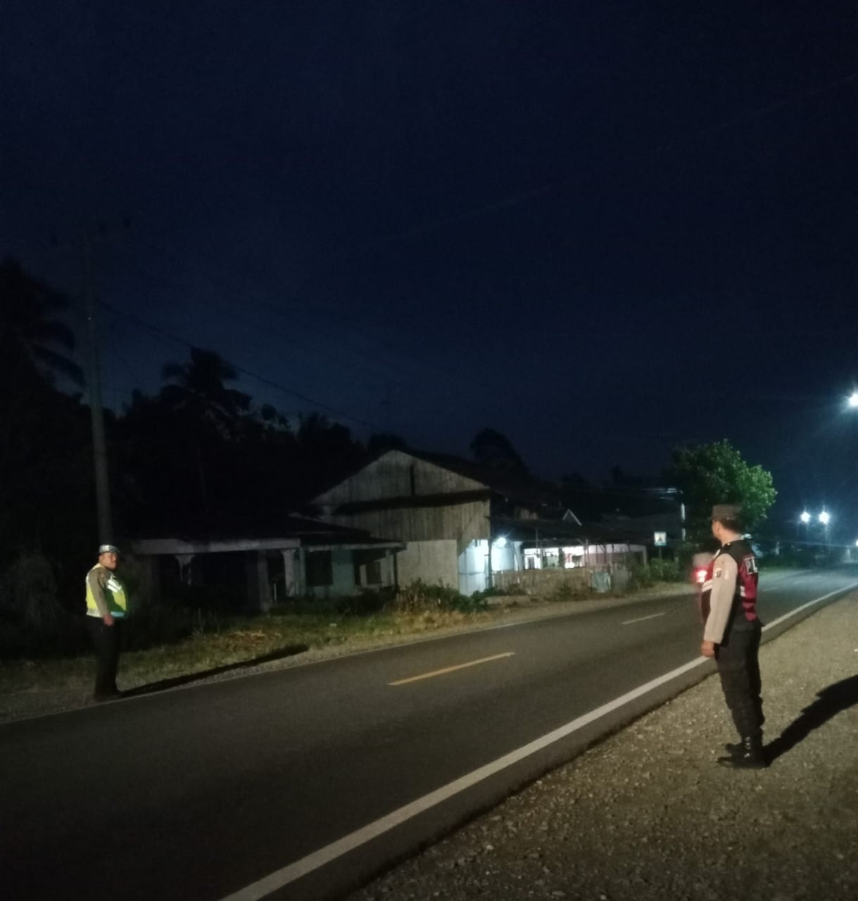 Polsek Dolok Panribuan Gelar Patroli Malam di Jalan Lintas Siantar-Parapat