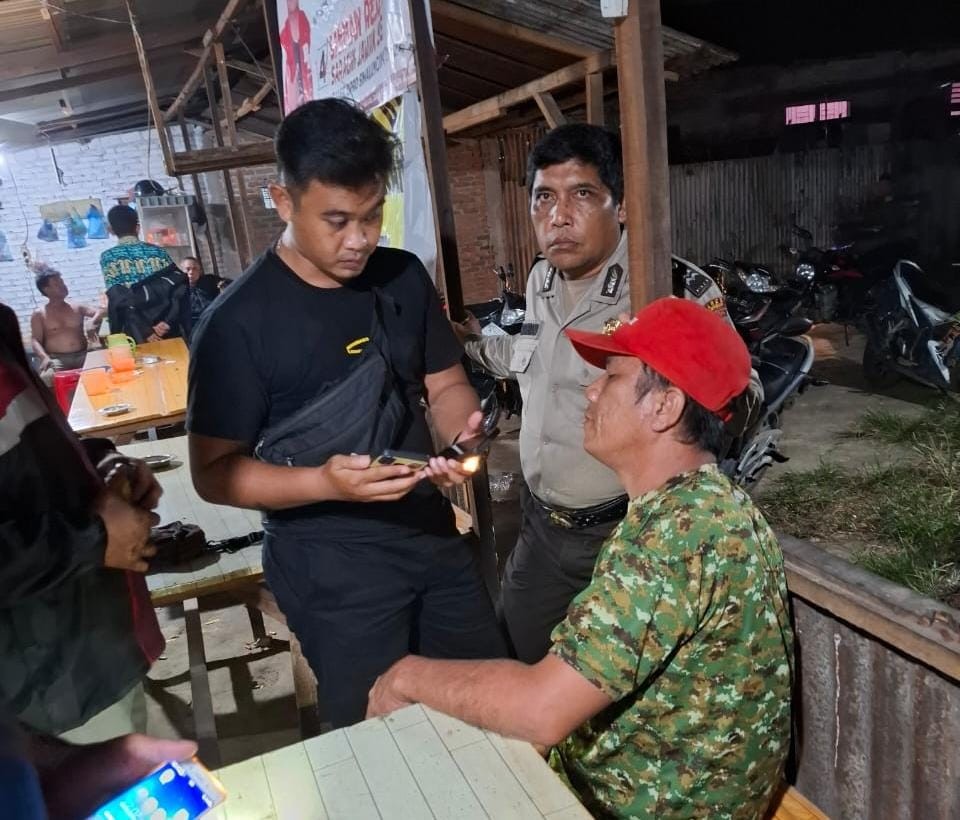 Polsek Serbalawan Tangkap Pelaku Perjudian Togel Hongkong di Warung Tuak