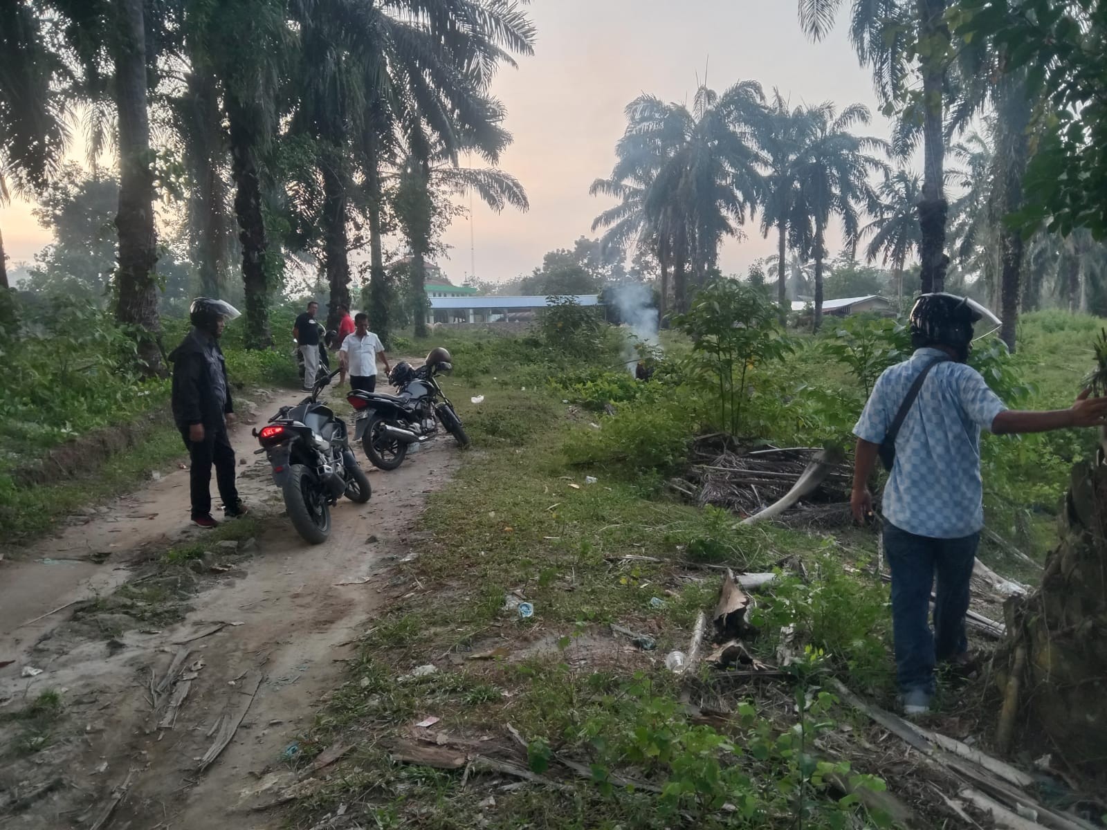 Kapolsek Bangun Gelar Razia Narkoba di Sawitan, Pelaku Melarikan Diri