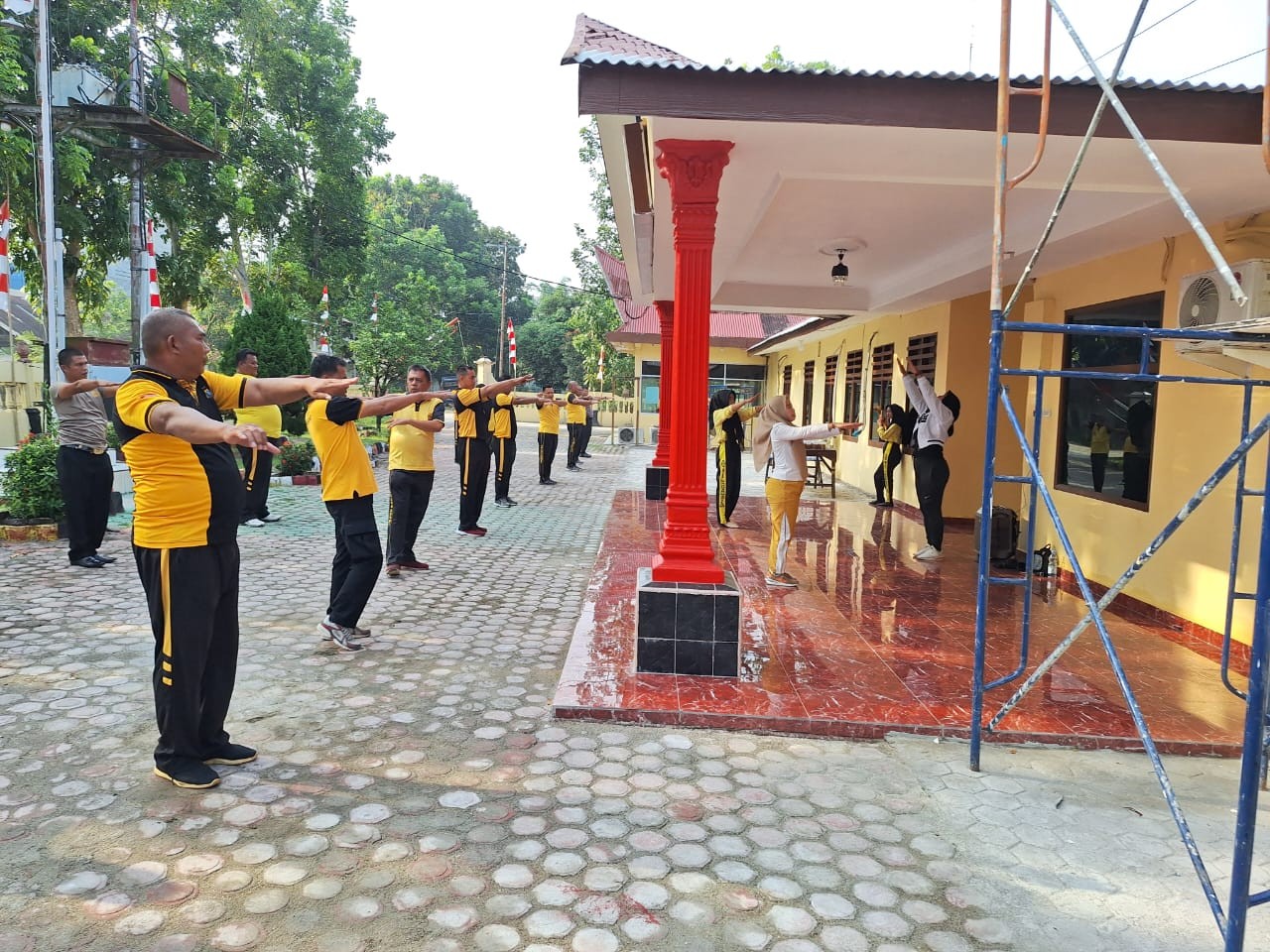 Polsek Perdagangan Gelar Olahraga dan Senam Bersama untuk Jalin Kebersamaan