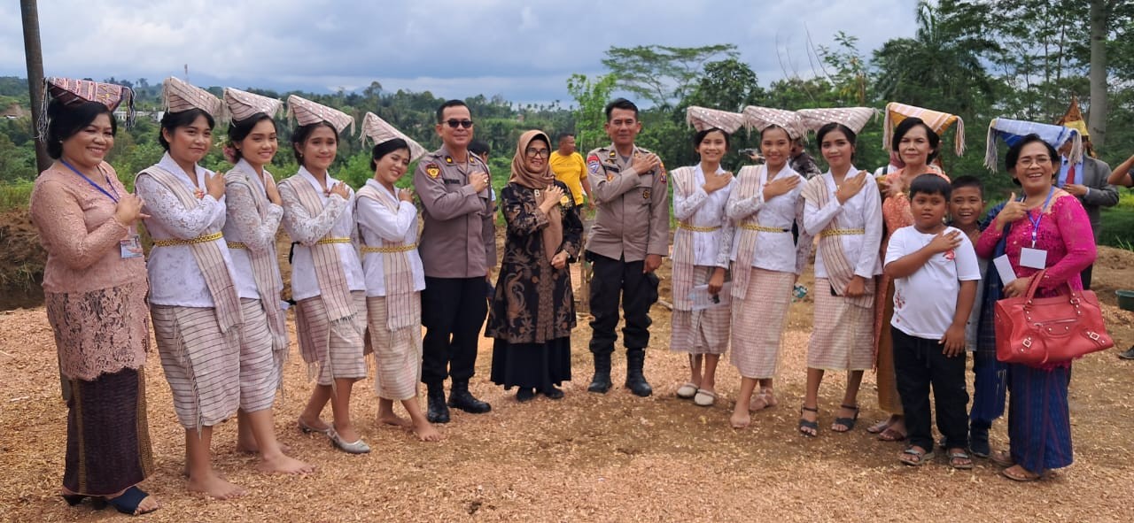 Polres Simalungun Hadiri Perayaan HUT ke-54 GKPS Peniel dan Peletakan Batu Pertama