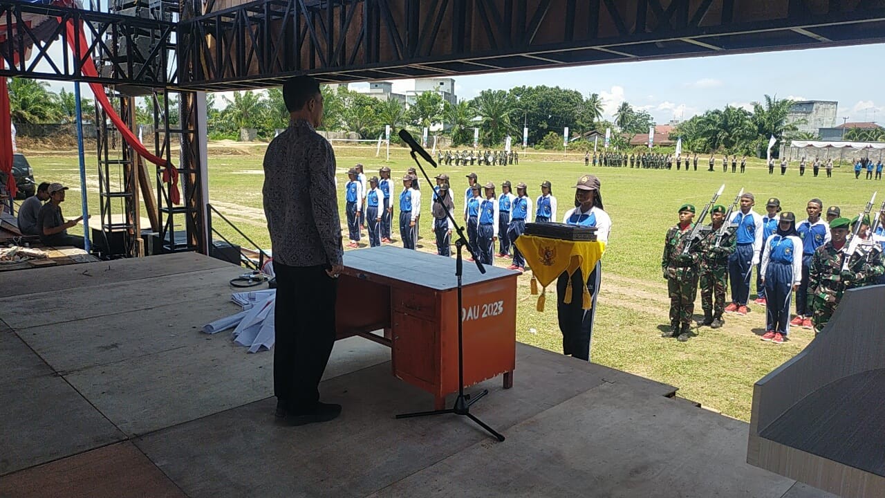 Persiapan HUT RI ke-79: Polsek Perdagangan Sukses Gelar Gladi Upacara di Lapangan Stadion