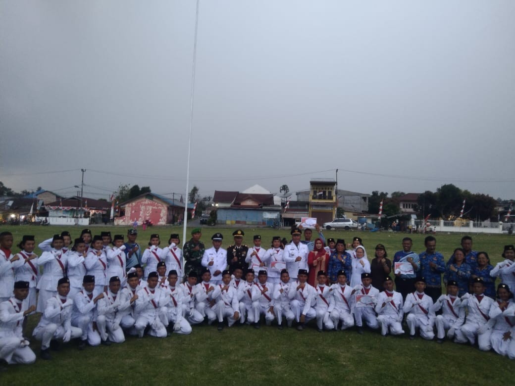 Kapolsek Bangun Jadi Irup Upacara Penurunan Bendera Merah Putih dalam Peringatan HUT RI ke-79 di Kec