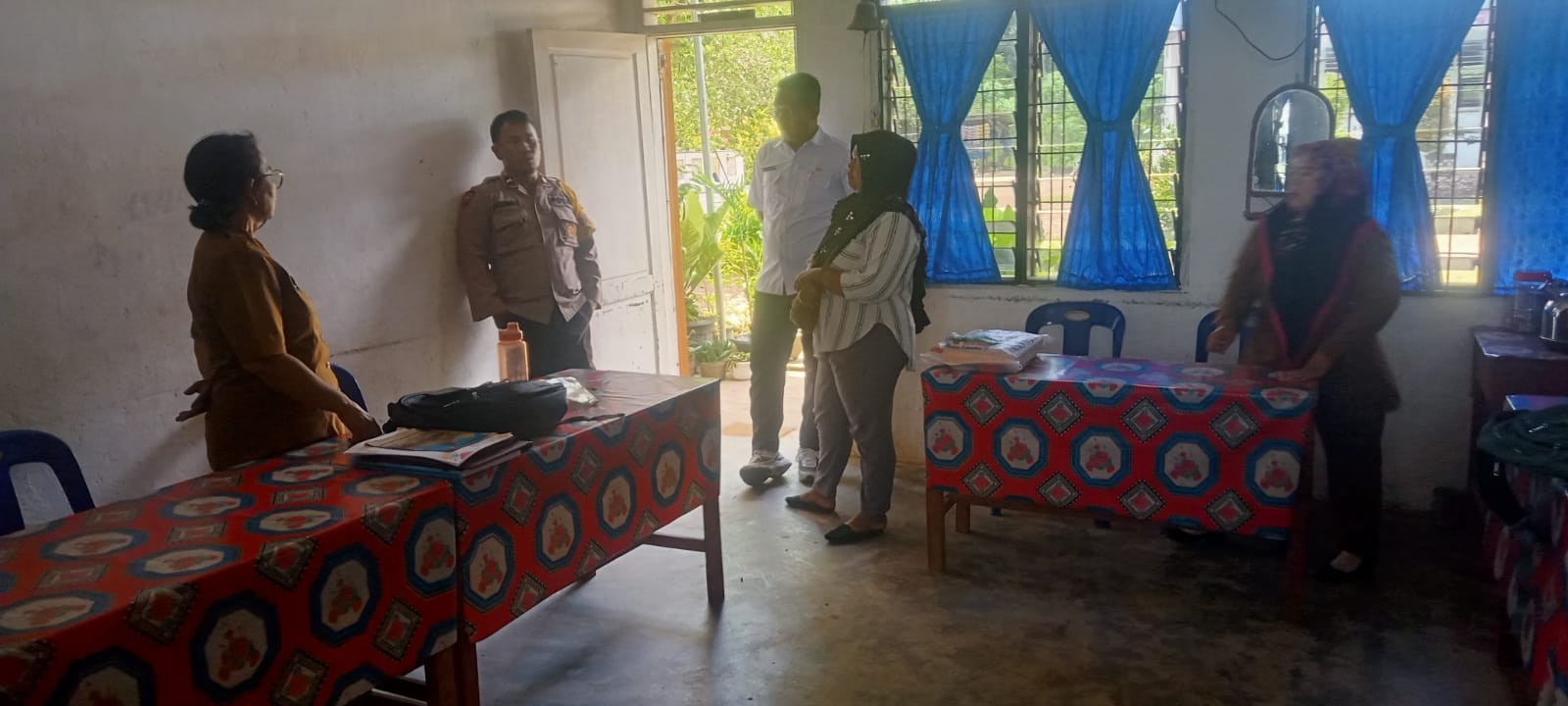 Bhabinkamtibmas Polsek Perdagangan Gelar Patroli Dialogis di SD Talun Madear