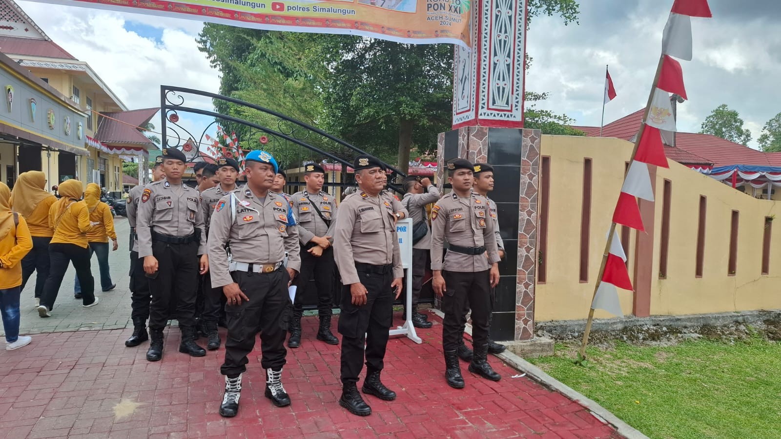 Sat Samapta Polres Simalungun Amankan Proses Pendaftaran Bupati dan Wakil Bupati Simalungun di Kanto