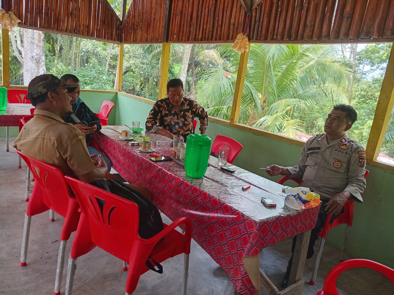 Polsek Perdagangan Gencarkan Patroli Dialogis untuk Jaga Keamanan dan Ketertiban di Nagori Panombean