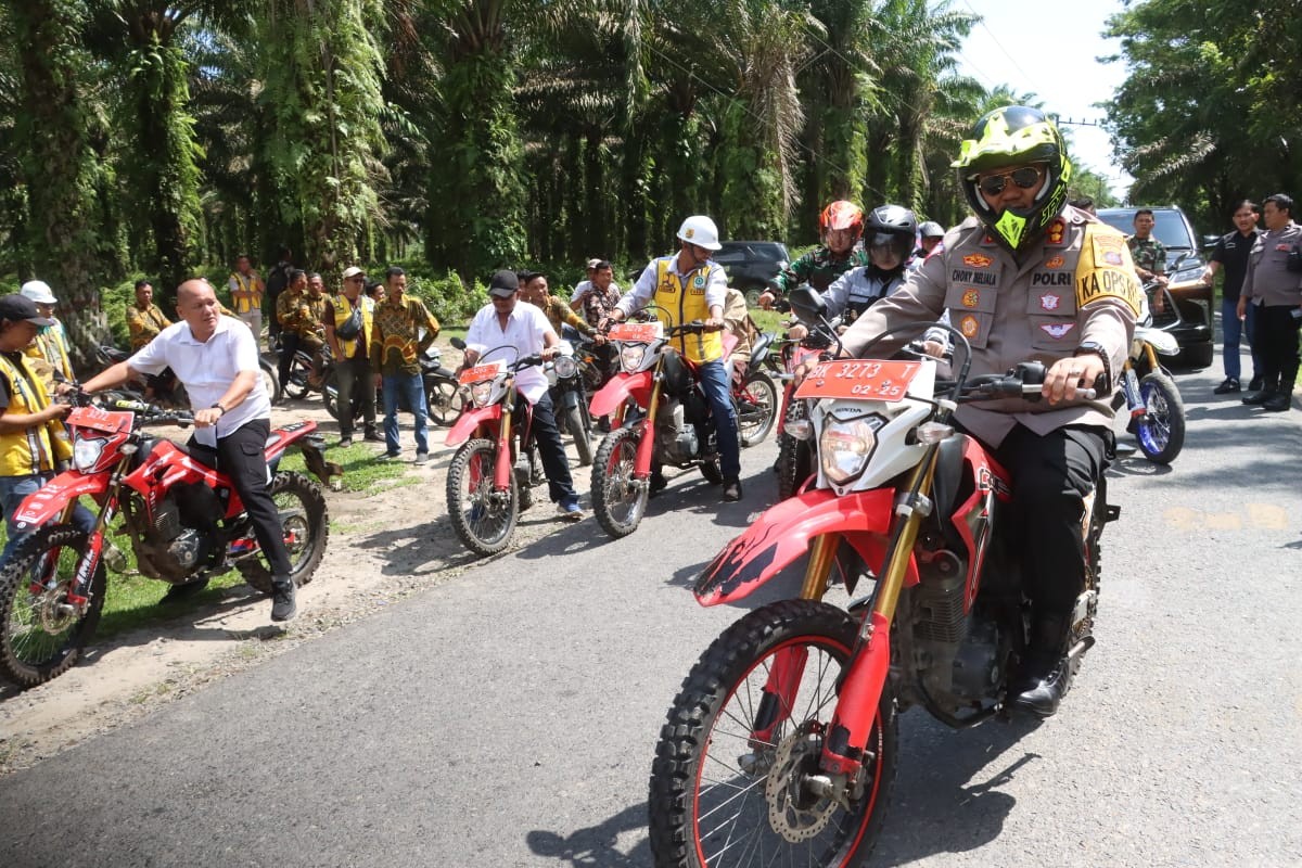 Kapolres Simalungun Sosialisasikan Bahaya Narkoba dan Pantau Kondisi Jalan di Kecamatan Silou Kahean