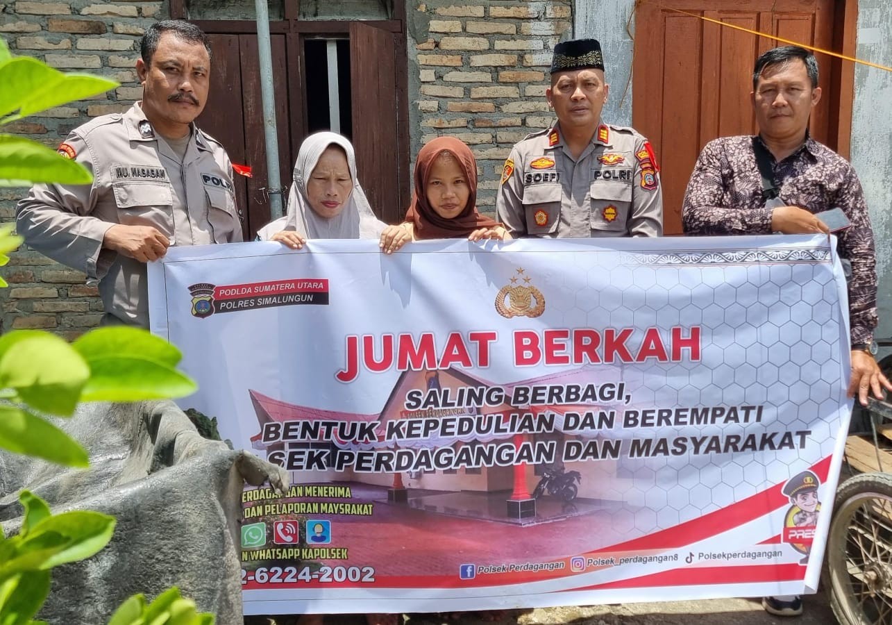 Polsek Perdagangan Gelar Kegiatan Jumat Barokah, Bagikan Sembako