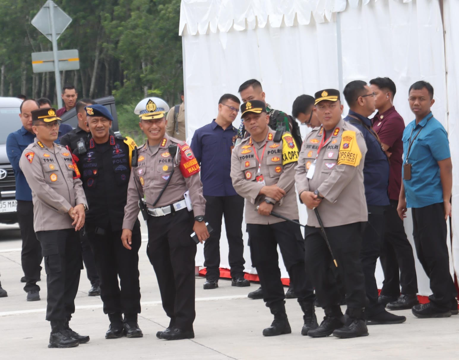 Polres Simalungun Lakukan Pengamanan VVIP Kunjungan Presiden Jokowi untuk Resmikan Pintu Tol Sinaksa