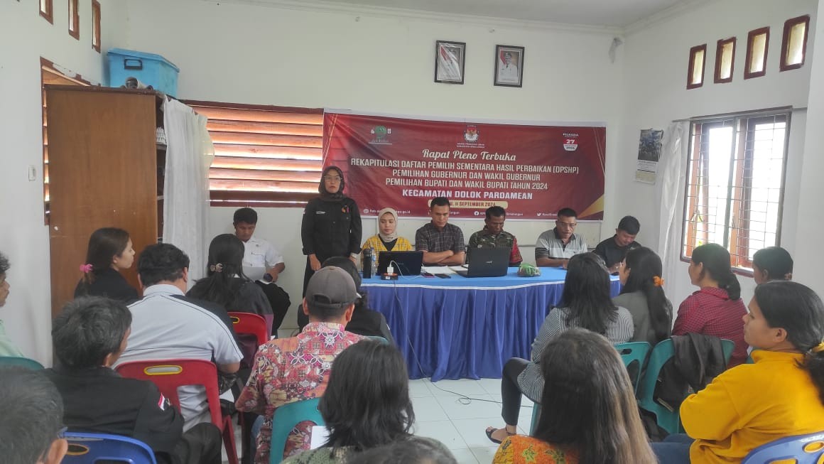 Polsek Dolok Pardamean Hadiri Rapat Pleno Terbuka Rekapitulasi DPSHP untuk Pemilu 2024 di Kecamatan 