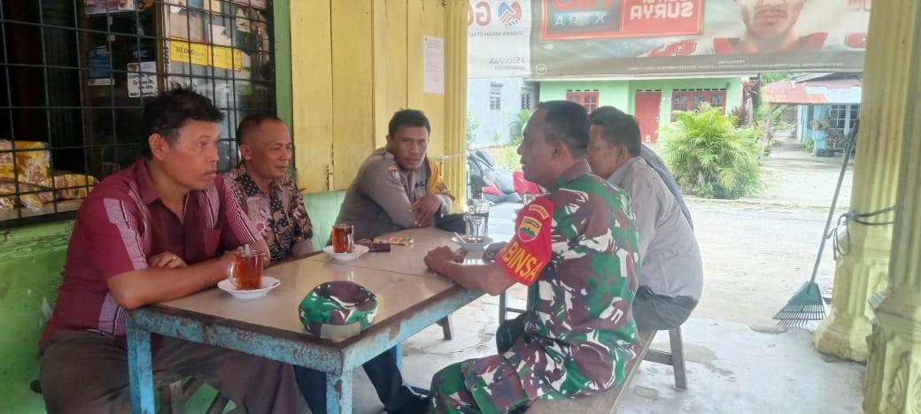 Bhabinkamtibmas Polsek Perdagangan Gelar Patroli Dialogis, Warga Dihimbau Waspada Hoaks