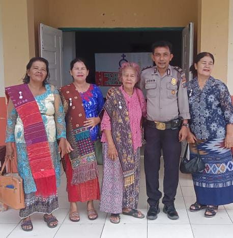 Polsek Bosar Maligas Laksanakan Pengamanan dan Himbauan Kamtibmas di Gereja HKBP Mayang Menjelang Pe