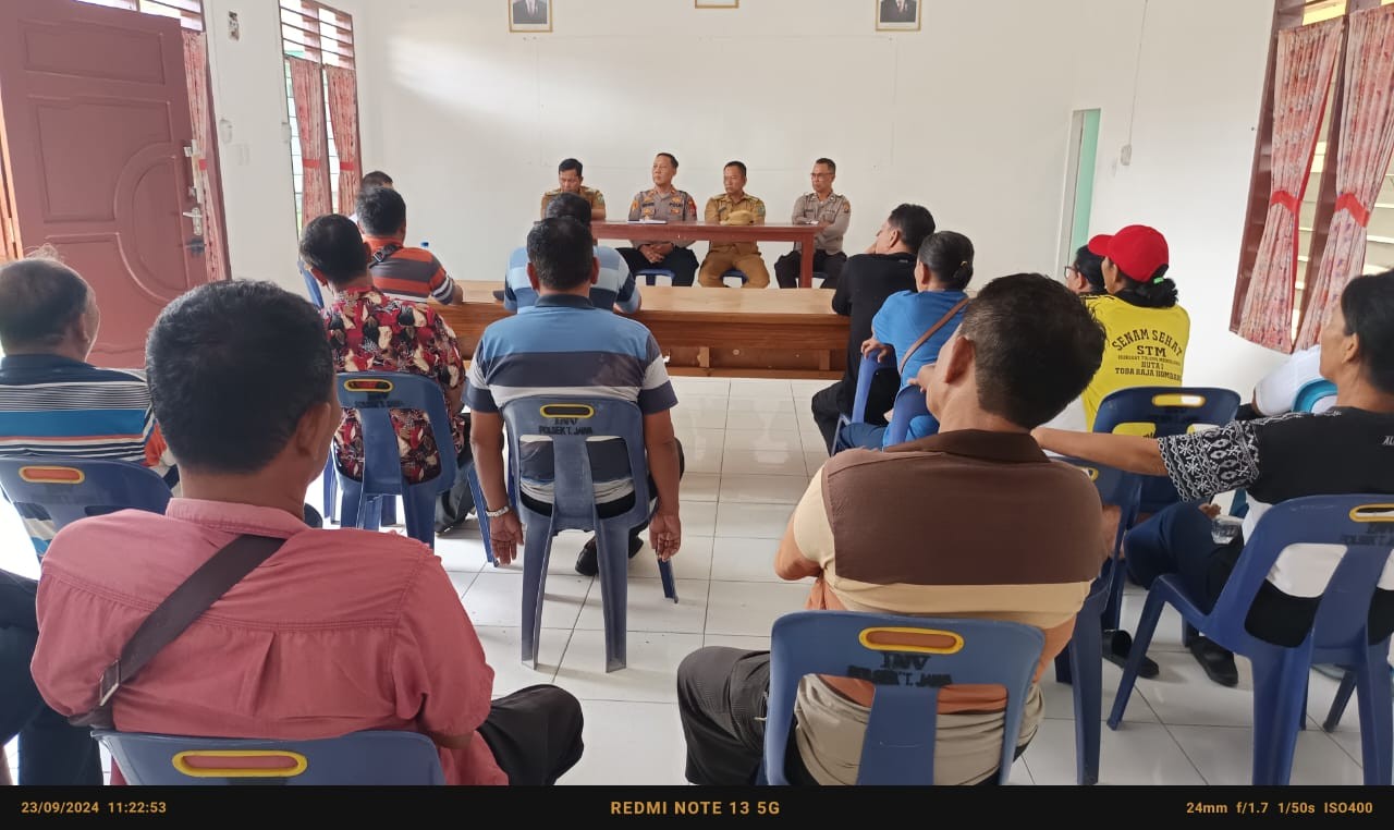 Kapolsek Tanah Jawa Berhasil Mediasi Konflik Warga Huta 1 Toba Raja Hombang, Perdamaian Tercapai