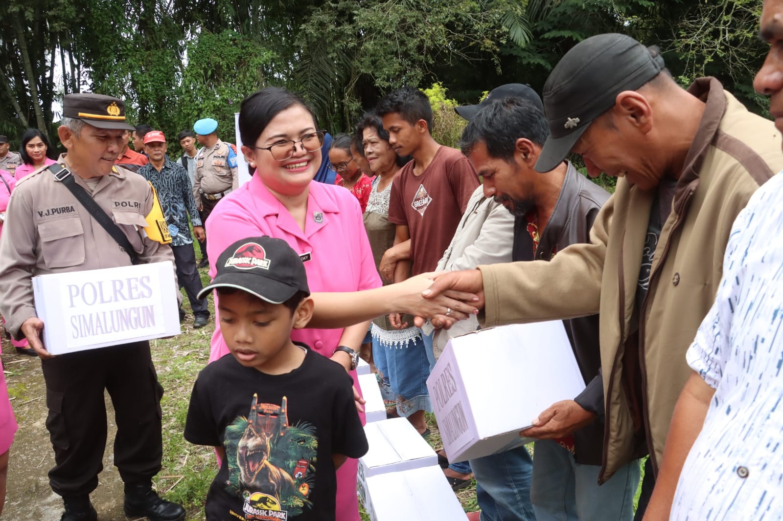 Bhayangkari Simalungun Gelar Kegiatan Sosial di Rumah Bolon Raja Purba, Simalungun