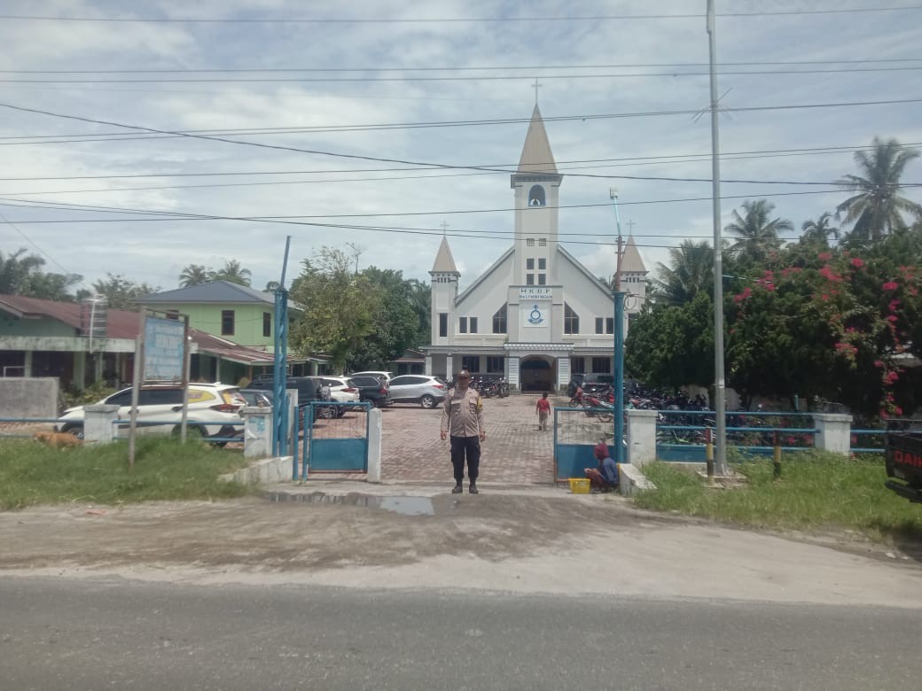 Polsek Tanah Jawa Gelar Pengamanan Ibadah Minggu di Gereja HKBP