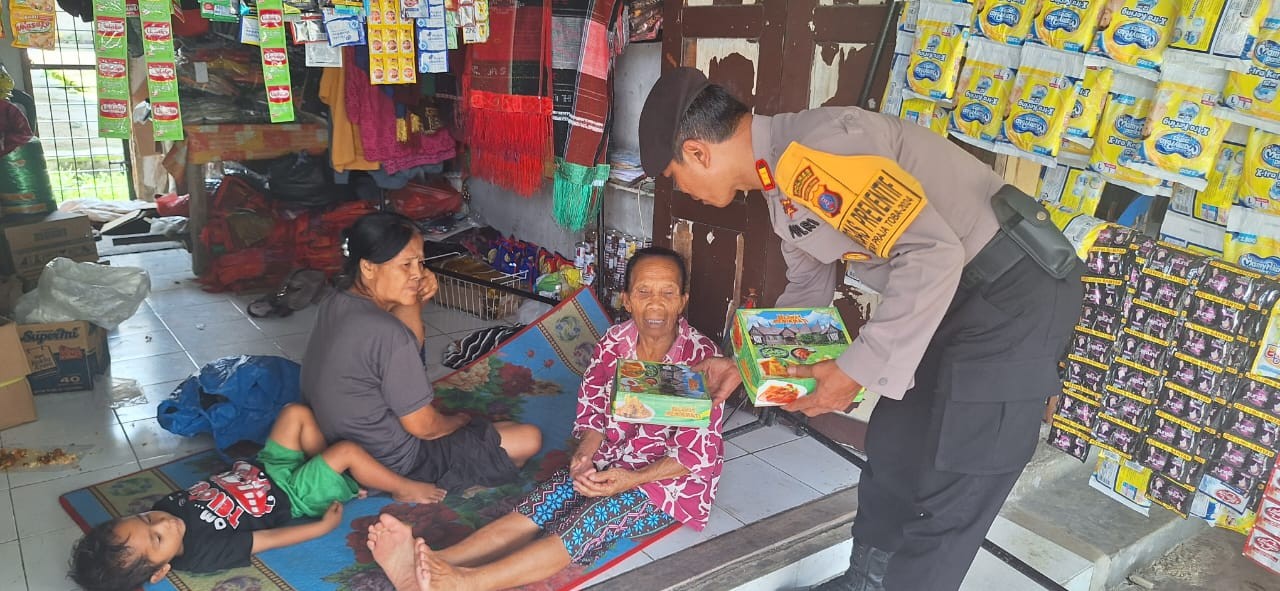 Polres Simalungun Gelar Jumat Berkat, Bagikan 150 Nasi Kotak dan Sampaikan Pesan Kamtibmas