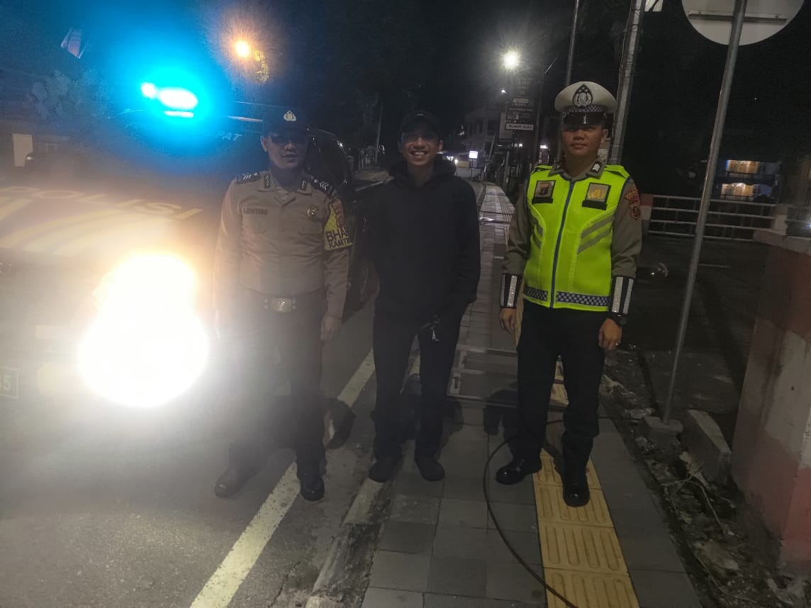 Blue Light Patroli Polsek Parapat Jamin Keamanan dan Ketertiban di Malam Hari