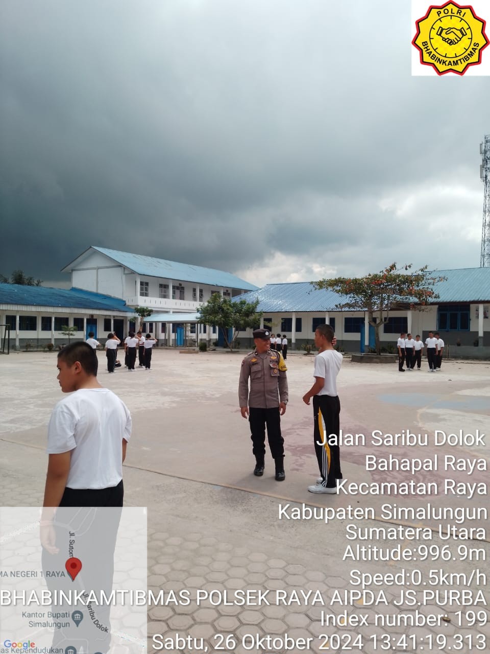 Bhabinkamtibmas Polsek Raya Latih Siswa SMA N 1 Plus Raya Jadi Anggota PKS, Jaga Keamanan Sekolah da