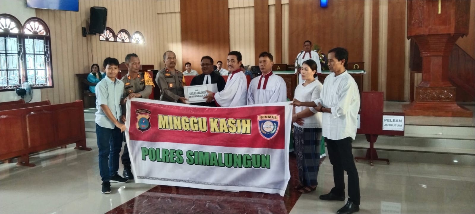 Minggu Kasih Polres Simalungun Berikan Bantuan dan Edukasi di Gereja HKBP, Jaga Kamtibmas Jelang Pil