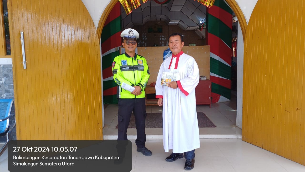 Polsek Tanah Jawa Amankan Ibadah Minggu di Sejumlah Gereja, Jaga Kamtibmas