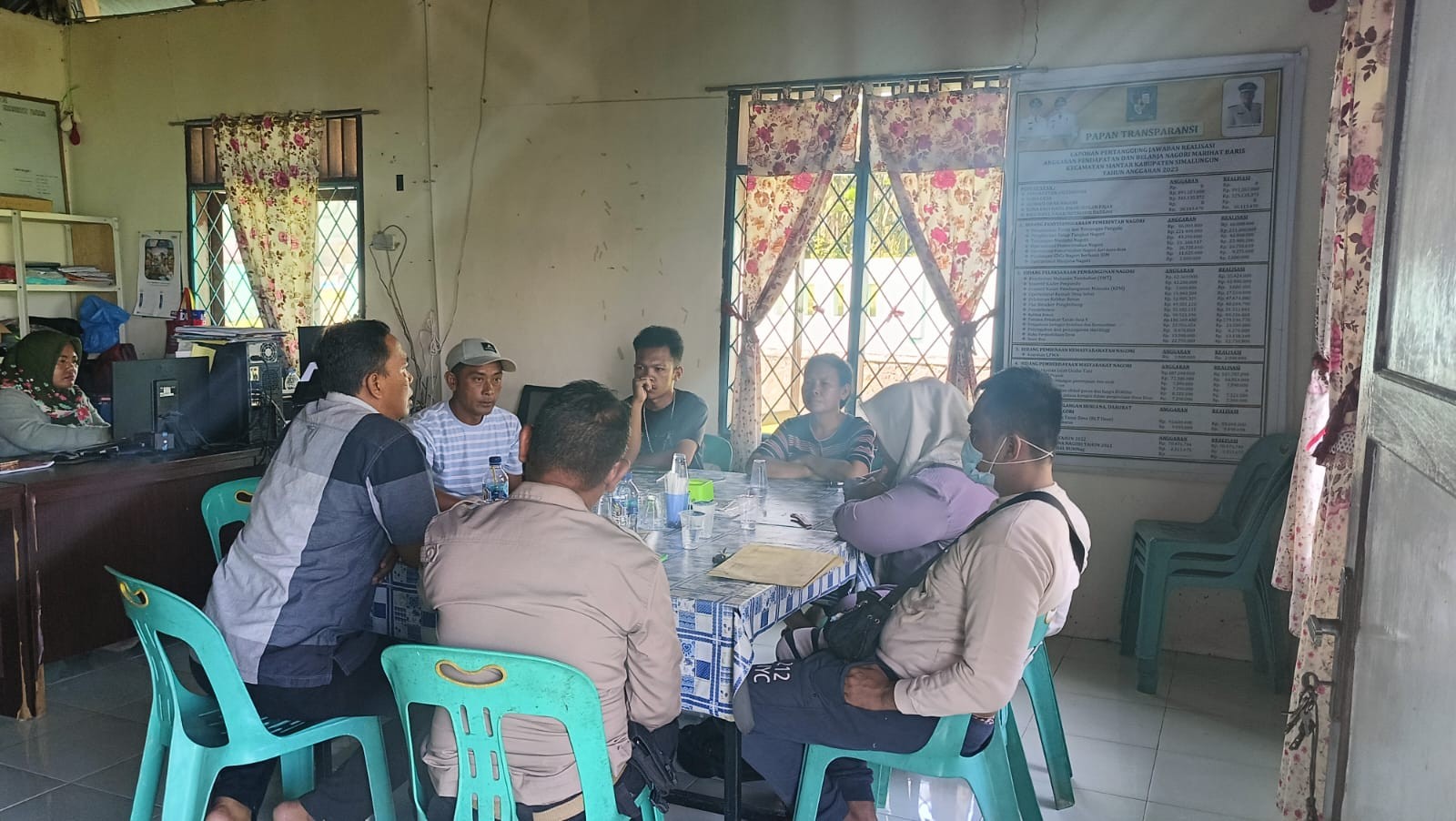 Bhabinkamtibmas Polsek Bangun Mediasi Kasus Penganiayaan di Nagori Marihat Baris, Kedua Belah Pihak 