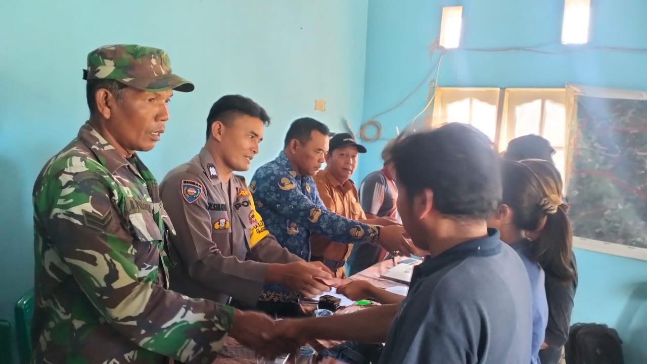 Polsek Dopar Wujudkan Pelayanan Humanis Melalui Kegiatan Monitoring Penyaluran BLT-DD