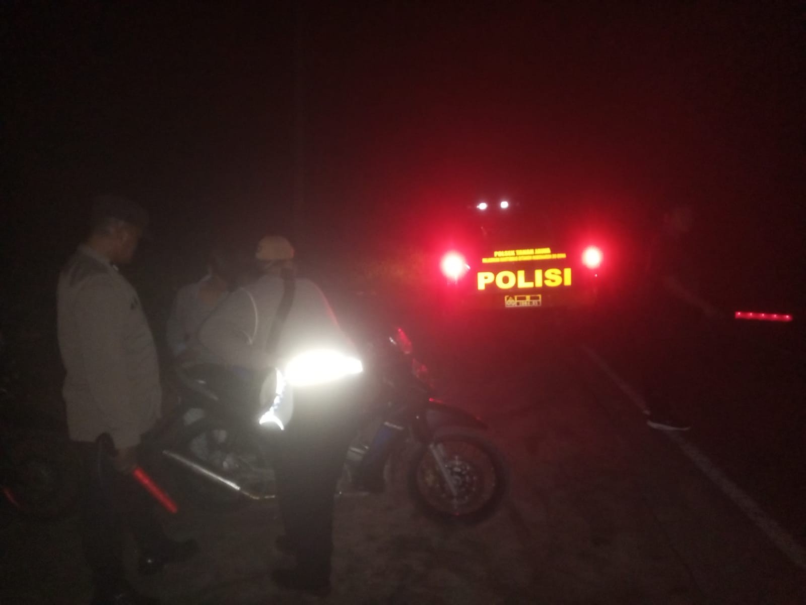 Polsek Tanah Jawa Gelar Kegiatan Pembinaan Remaja pada Larut Malam