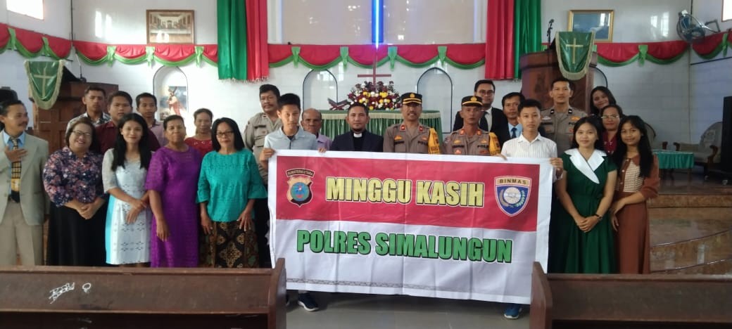 Polres Simalungun Gelar Minggu Kasih di Gereja HKBP Dolok Marlawan, Ajak Warga Jaga Kamtibmas dan Hi