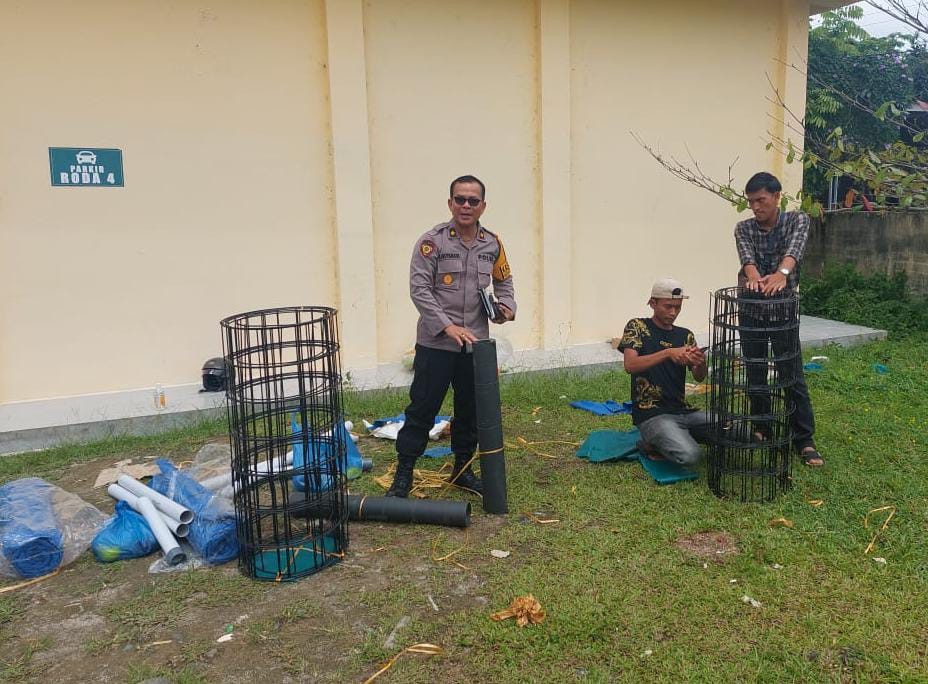 Polres Simalungun Dukung Program Ketahanan Pangan, Kabag SDM Bangun Kolam Ikan