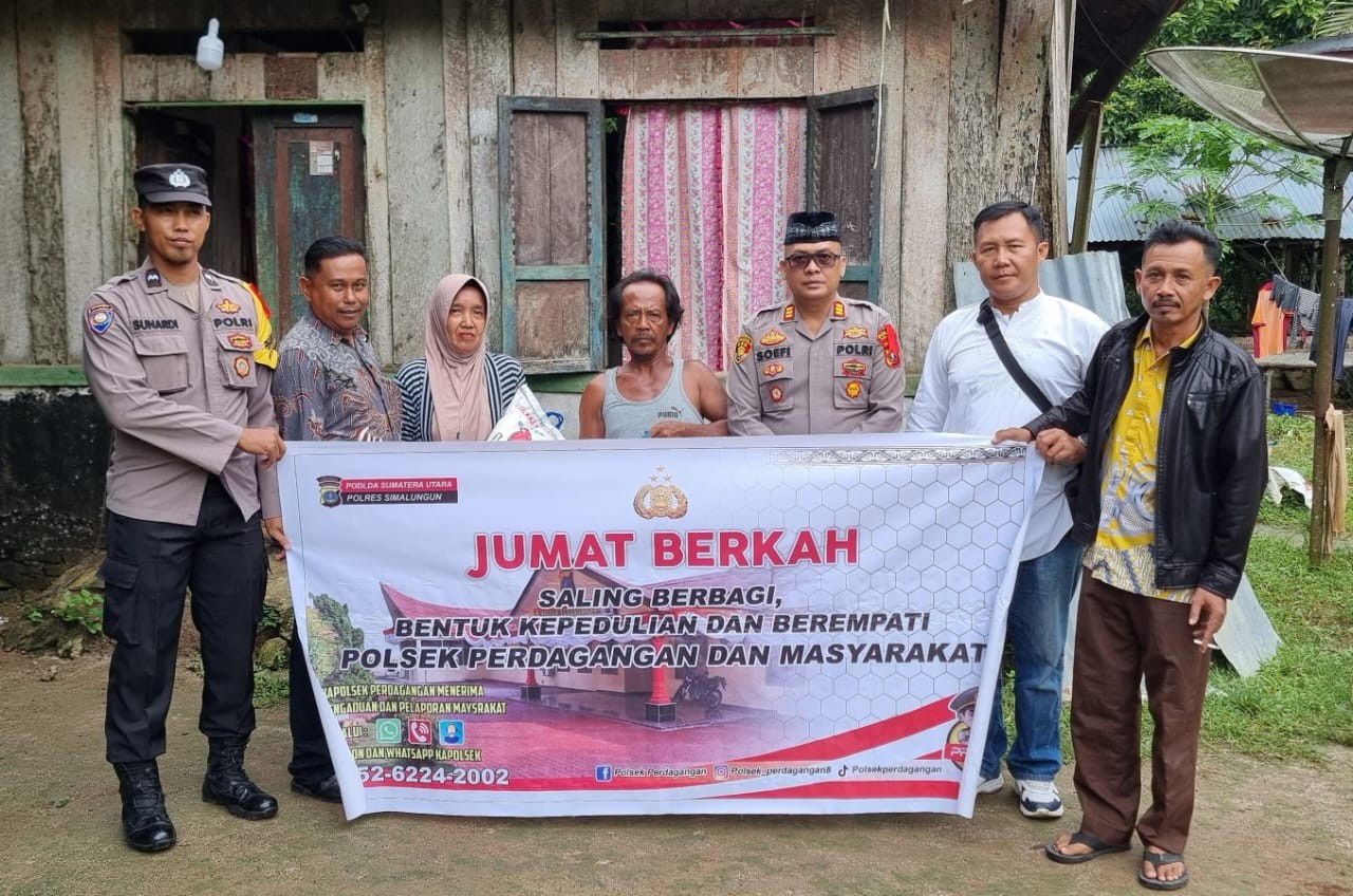 Polsek Perdagangan Gelar Jumat Barokah, Bantu Warga Kurang Mampu di Pematang Bandar