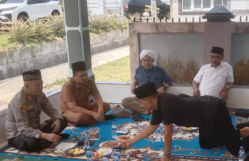 Kapolsek Perdagangan Resor Simalungun Silaturahmi dengan Tokoh Masyarakat untuk Jaga Kamtibmas